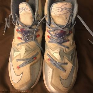 Nike Lebron XIII Christmas Shoes